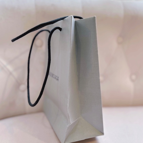Authentic Balenciaga paper bag - Picture 2 of 2